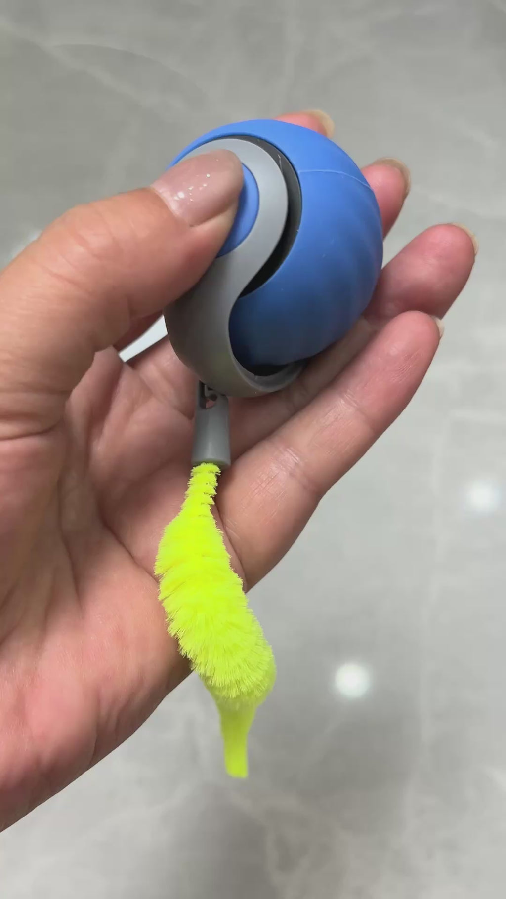 FurFree Interactive Motion Pet Toy demonstration video 2